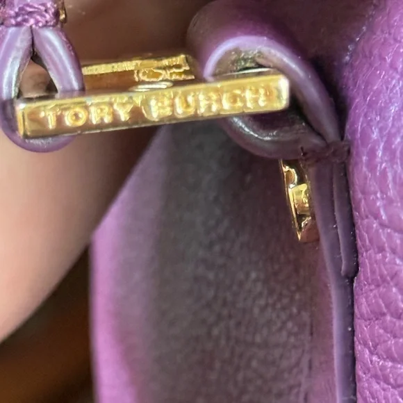 Tory Burch Purple and Gold Shoulder Bag with Logo Medallion - Picture 3 of 14